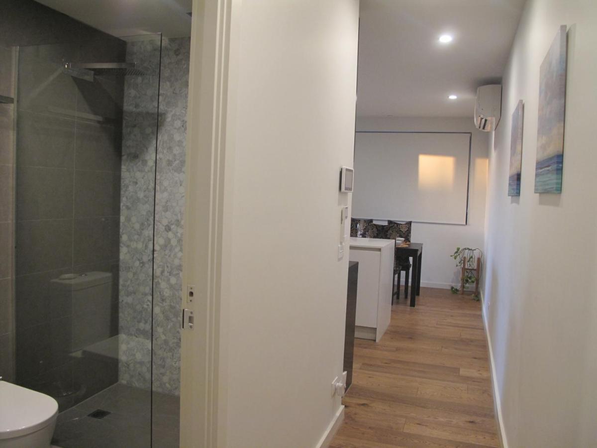 Modern 3 Bedroom Apt With Free Parking, Netflix, Wifi & Welcome Wine By Bnb Pro Melburne Exterior foto