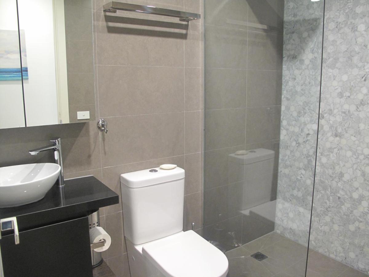 Modern 3 Bedroom Apt With Free Parking, Netflix, Wifi & Welcome Wine By Bnb Pro Melburne Exterior foto