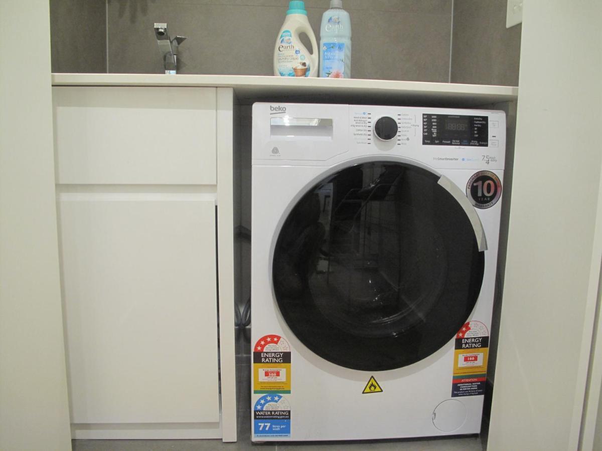 Modern 3 Bedroom Apt With Free Parking, Netflix, Wifi & Welcome Wine By Bnb Pro Melburne Exterior foto