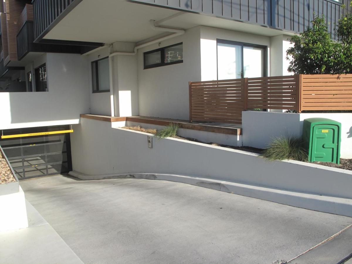 Modern 3 Bedroom Apt With Free Parking, Netflix, Wifi & Welcome Wine By Bnb Pro Melburne Exterior foto