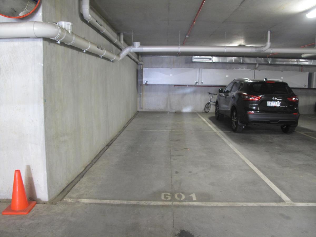 Modern 3 Bedroom Apt With Free Parking, Netflix, Wifi & Welcome Wine By Bnb Pro Melburne Exterior foto